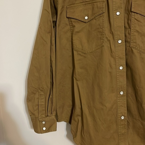 Banana Republic Men's Stone Washed Snap Button Long-Sleeve shirt - Picture 5 of 9